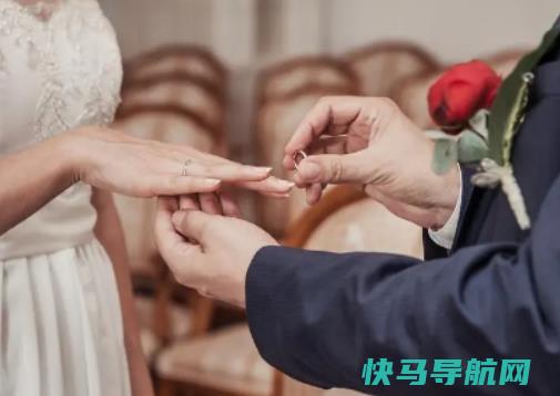 订婚改口还是结婚改口？下聘和订婚是一回事么