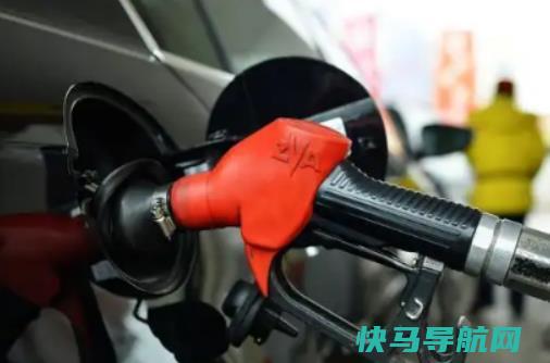 半合成机油开一年是后果？机油压力低报警是大问题吗