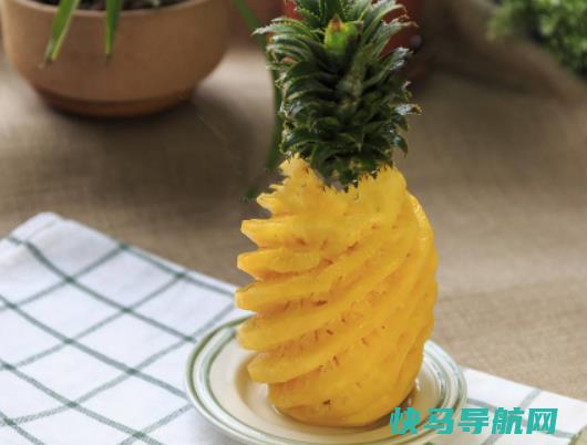 菠萝吃一整个会？如果菠萝尝起来有点辣